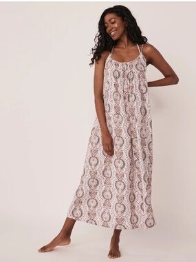 La Vie En Rose Aqua Floral Print Maxi Dress in White, Coral & Gray